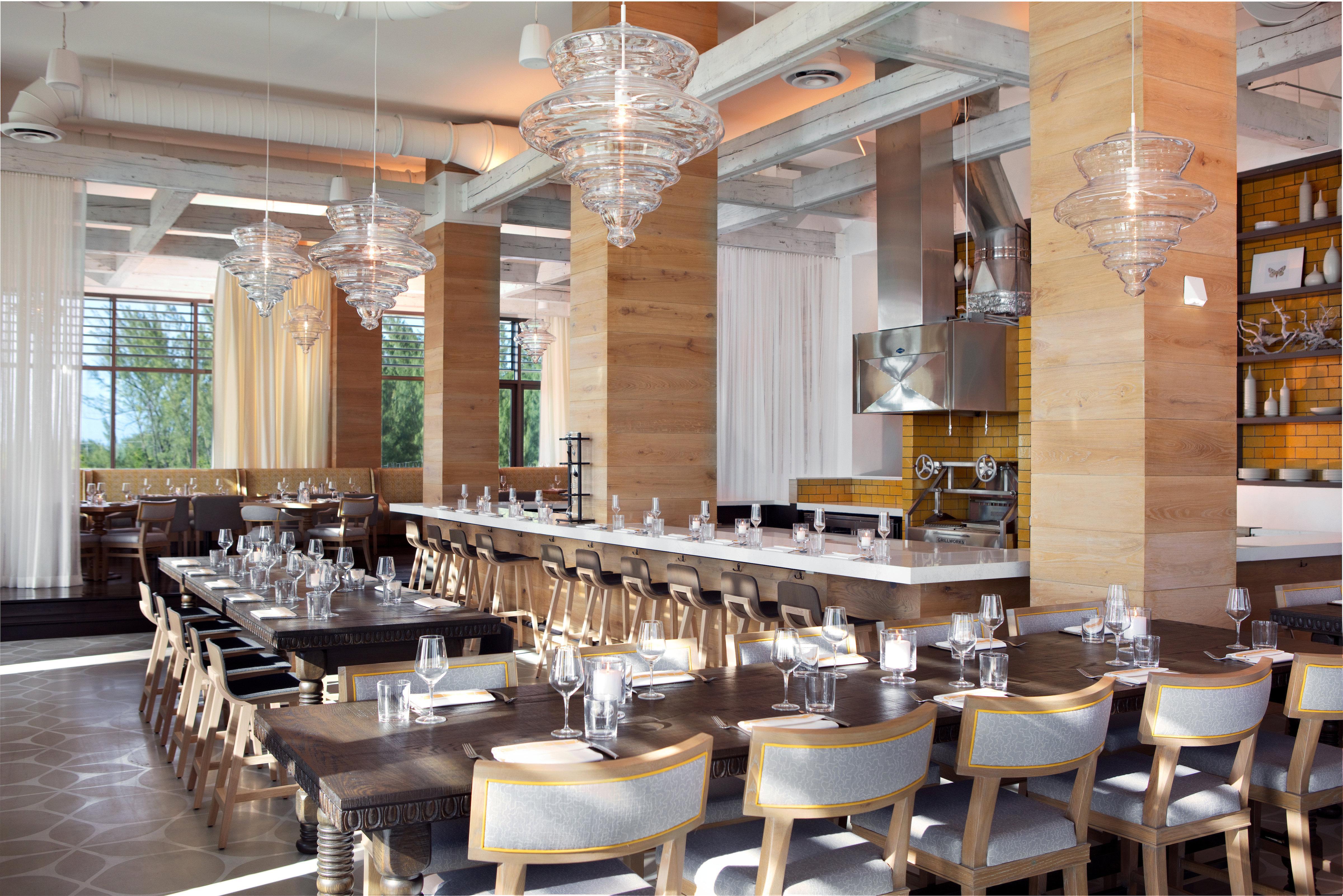 Kimpton Seafire Resort + Spa By Ihg West Bay Exterior foto